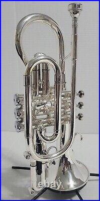 Getzen 580 Capri Series Cornet Shepherd's Crook, 2 Mouthpieces & case