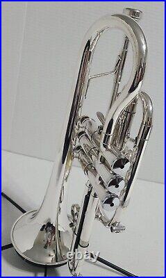 Getzen 580 Capri Series Cornet Shepherd's Crook, 2 Mouthpieces & case