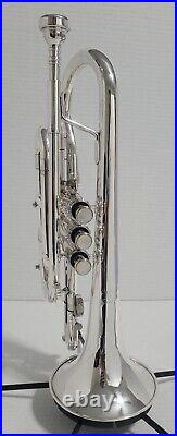 Getzen 580 Capri Series Cornet Shepherd's Crook, 2 Mouthpieces & case