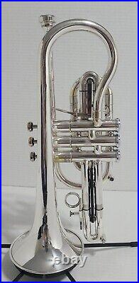 Getzen 580 Capri Series Cornet Shepherd's Crook, 2 Mouthpieces & case