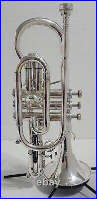 Getzen 580 Capri Series Cornet Shepherd's Crook, 2 Mouthpieces & case