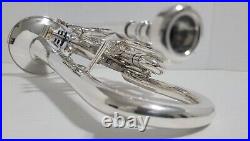 Getzen 580 Capri Series Cornet Shepherd's Crook, 2 Mouthpieces & case