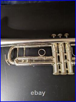 Giardinelli GTR10S Pro Series Bb Trumpet with Case, Backpack and 7C Mouthpiece