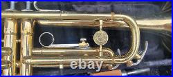 Holton T602R Trumpet Serial# 032574 With Bach Mouth Piece Brass/Gold Blue Case