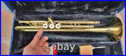 Holton T602R Trumpet Serial# 032574 With Bach Mouth Piece Brass/Gold Blue Case