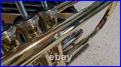 YAMAHA Trumpet Xeno YTR-8335 Gold with Hard Case