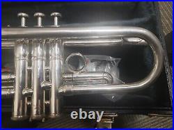 Yamaha Xeno 8335RGS Silver Trumpet-Reversed Leadpipe, Gold Brass Bell, Nice