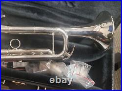 Yamaha Xeno 8335RGS Silver Trumpet-Reversed Leadpipe, Gold Brass Bell, Nice