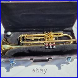 Yamaha YTR 2335 Bb Trumpet with Mouthpiece and Case Gold Brass Trumpet